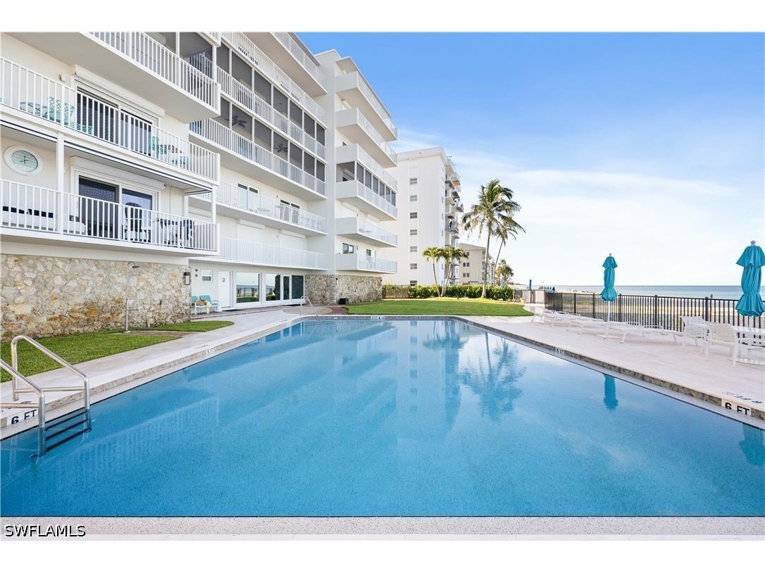1977 Gulf Shore Boulevard N #504 Naples FL 34102 226016595 image1