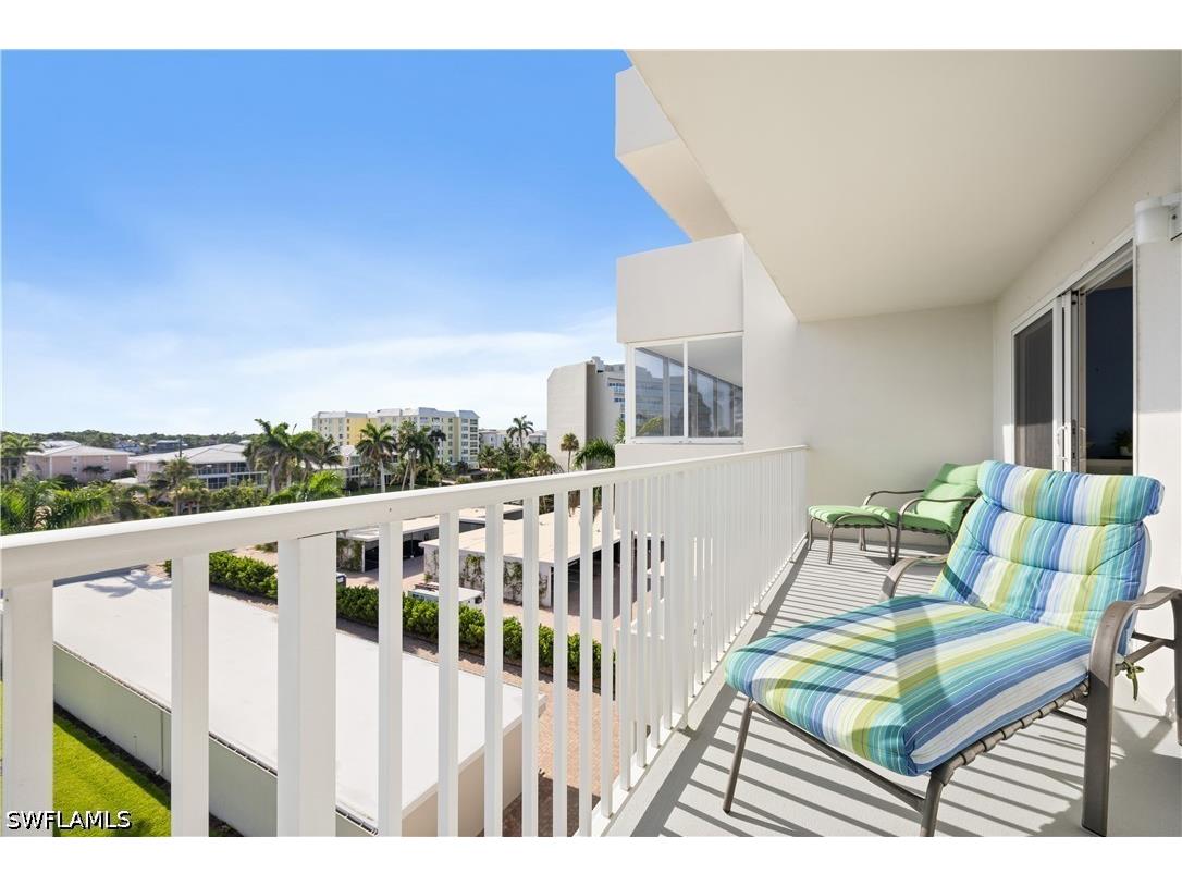 1977 Gulf Shore Boulevard N #504 Naples FL 34102 226016595 image14