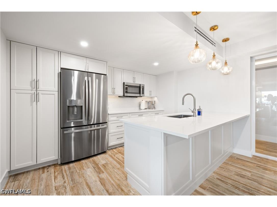 1977 Gulf Shore Boulevard N #504 Naples FL 34102 226016595 image26