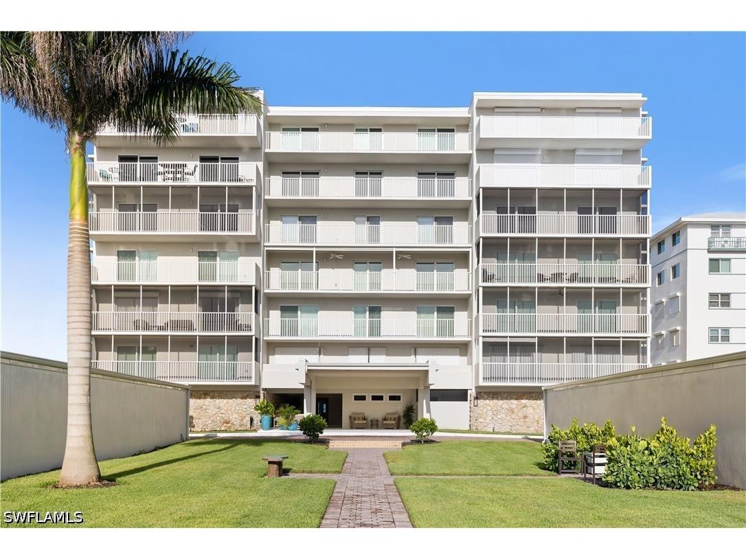1977 Gulf Shore Boulevard N #504 Naples FL 34102 226016595 image32