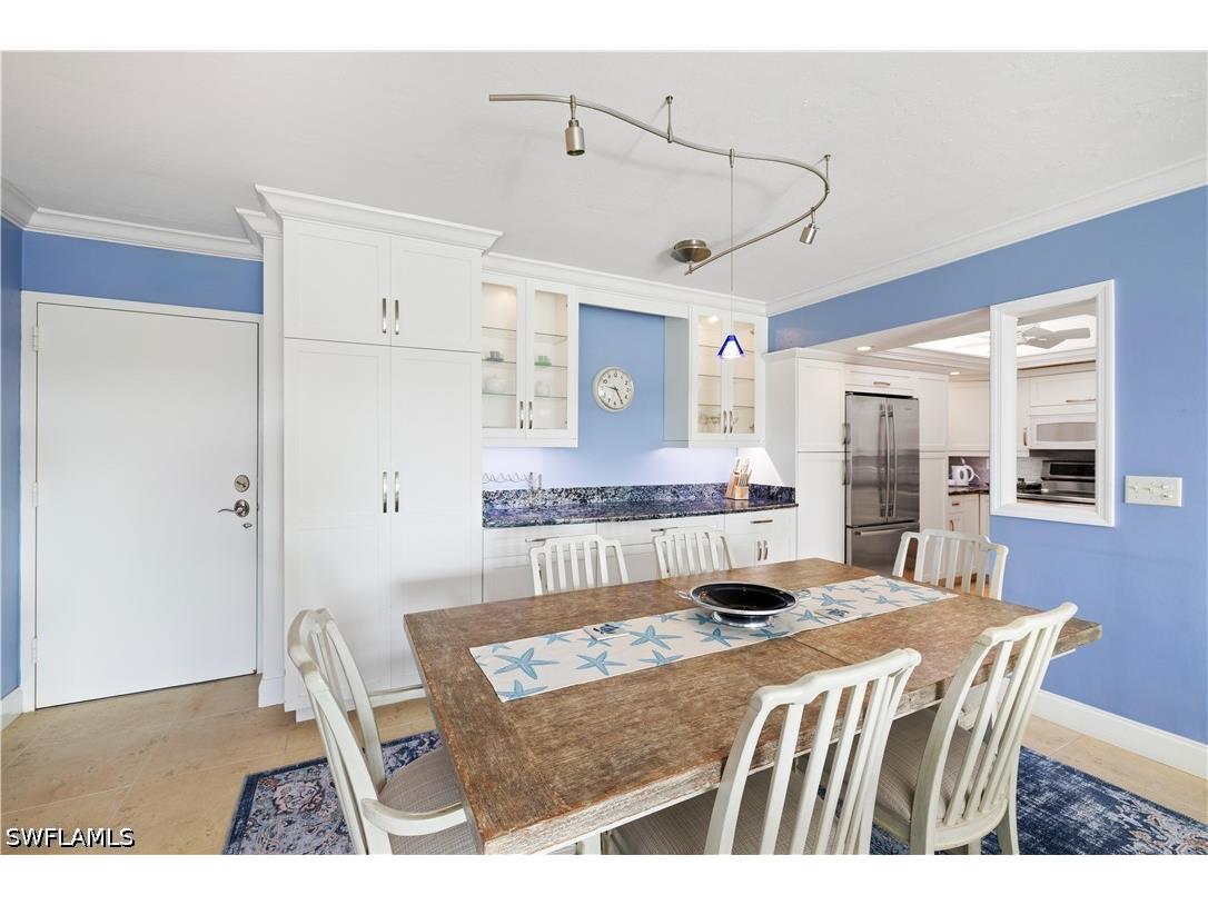 1977 Gulf Shore Boulevard N #504 Naples FL 34102 226016595 image4