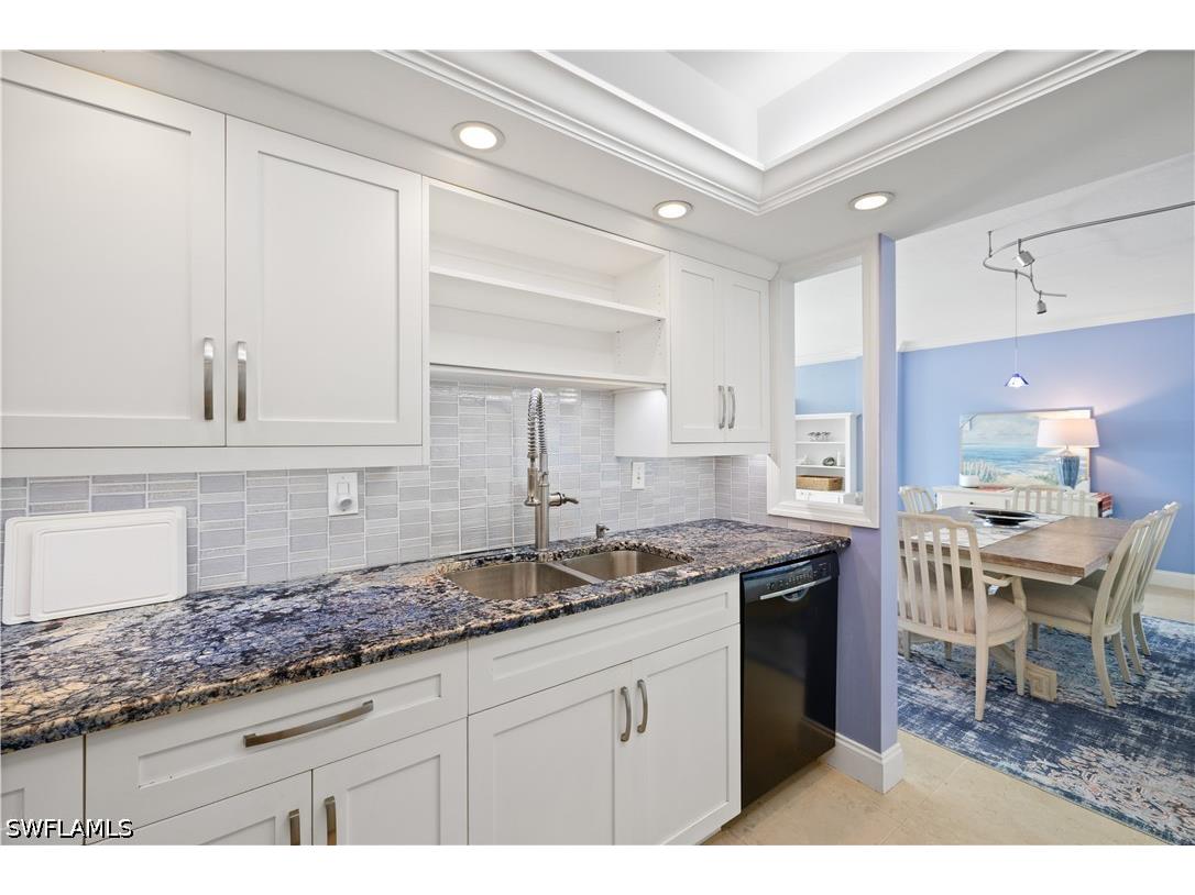 1977 Gulf Shore Boulevard N #504 Naples FL 34102 226016595 image8