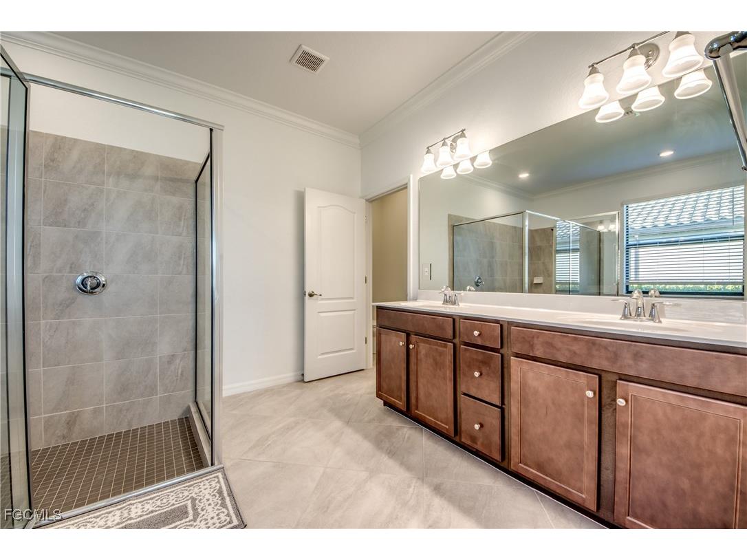 19777 The Place Boulevard Estero FL 33928 2025000774 image20