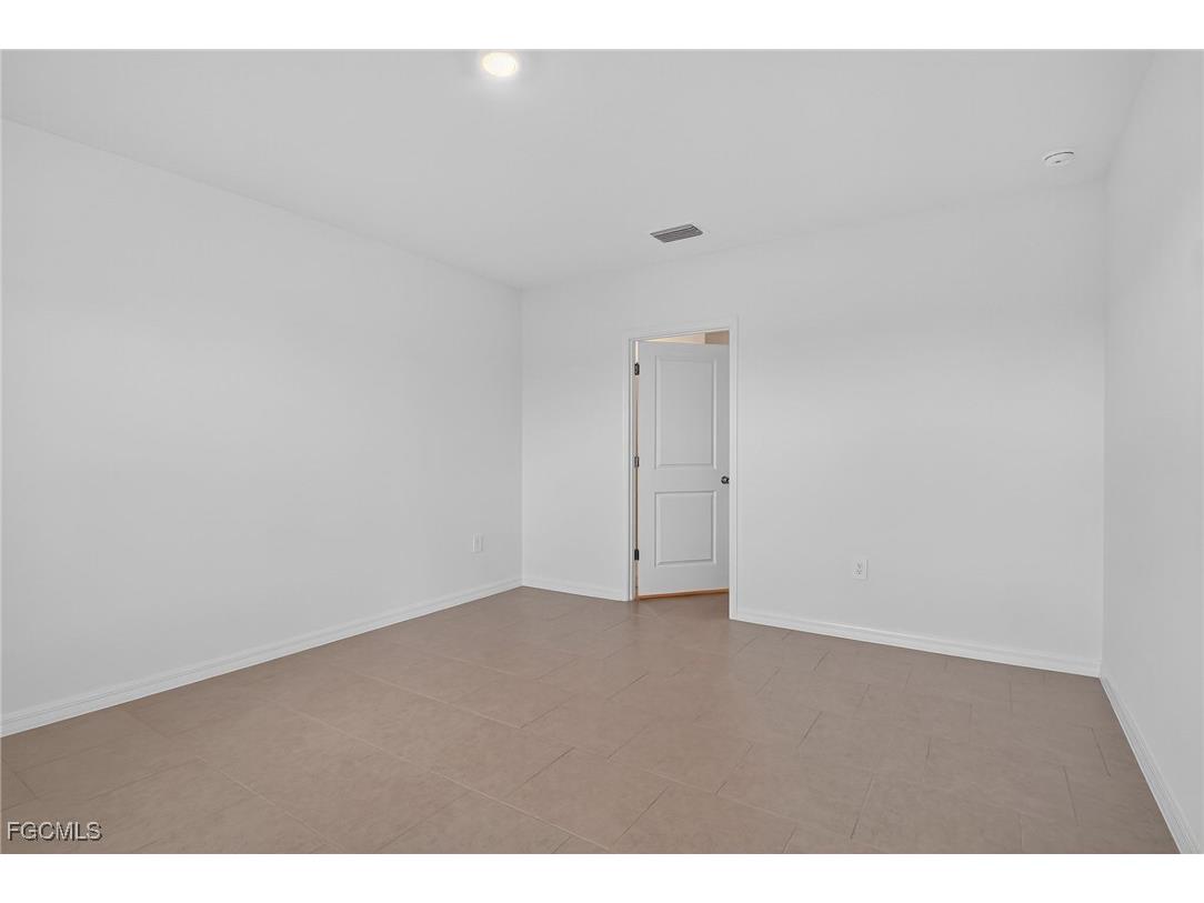 19778 Garden Ridge Court Lehigh Acres FL 33974 2025017888 image16