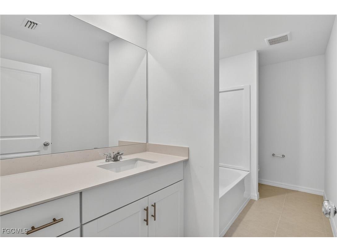 19778 Garden Ridge Court Lehigh Acres FL 33974 2025017888 image5