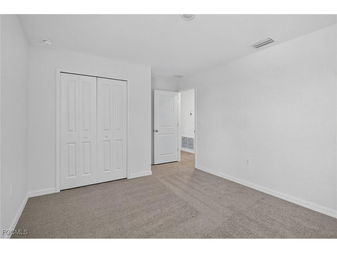19778 Garden Ridge Court Lehigh Acres FL 33974 2025017888 image9