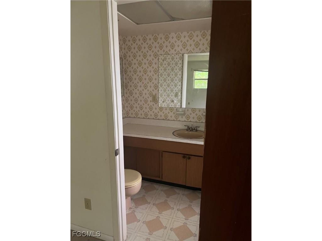 198 Joel Boulevard #6 Lehigh Acres FL 33936 2025021254 image3