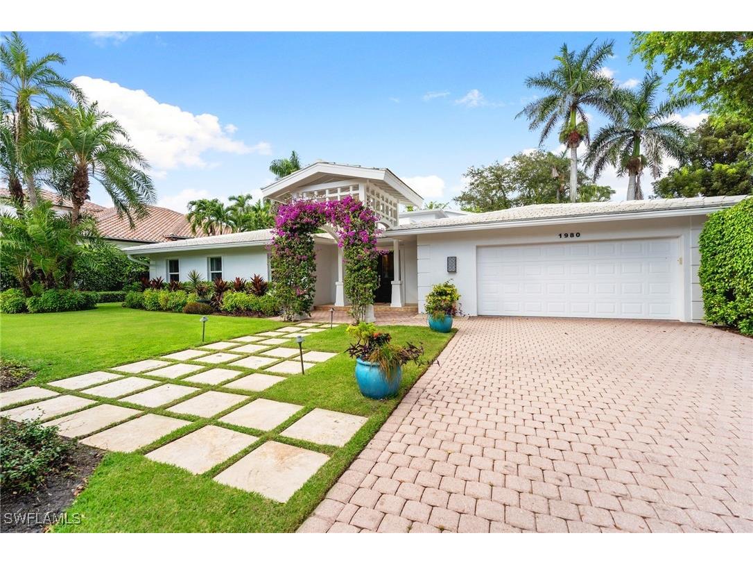 1980 Gordon Drive Naples FL 34102 225078818 image1