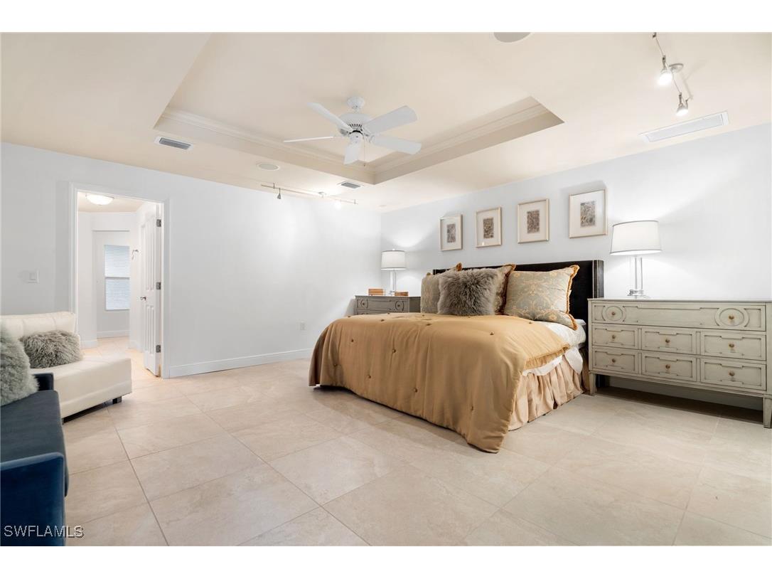 1980 Gordon Drive Naples FL 34102 225078818 image9