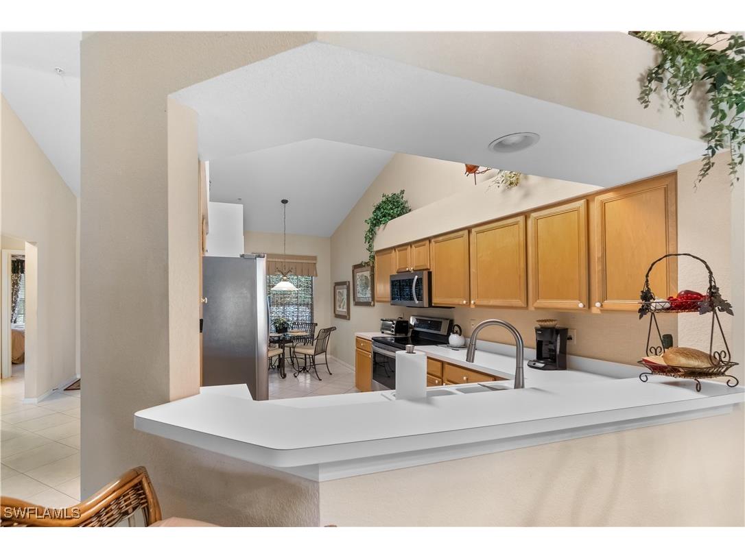 1980 Willow Bend Circle #7-204 Naples FL 34109 225062092 image5