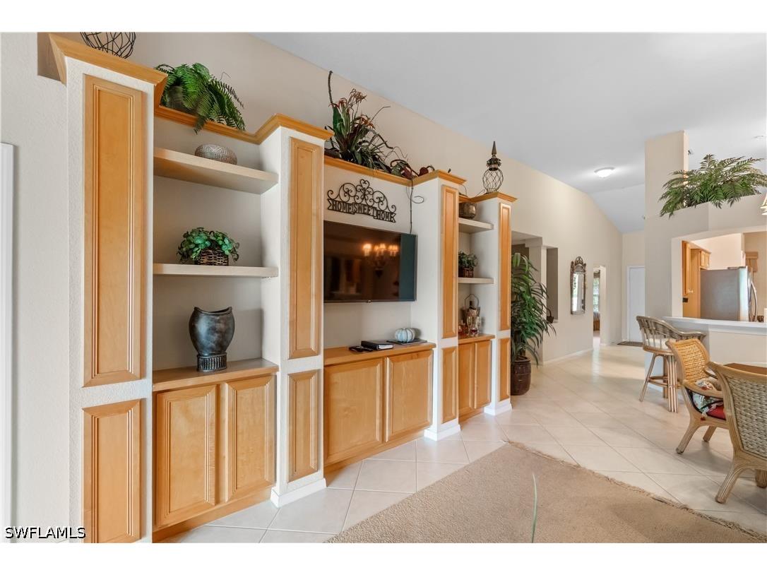 1980 Willow Bend Circle #7-204 Naples FL 34109 226023491 image3