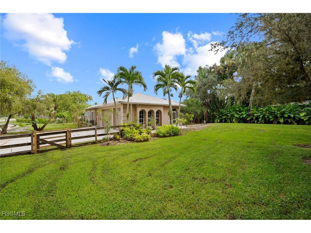 1981 Carbonata Drive Alva FL 33920 2025013967 image50