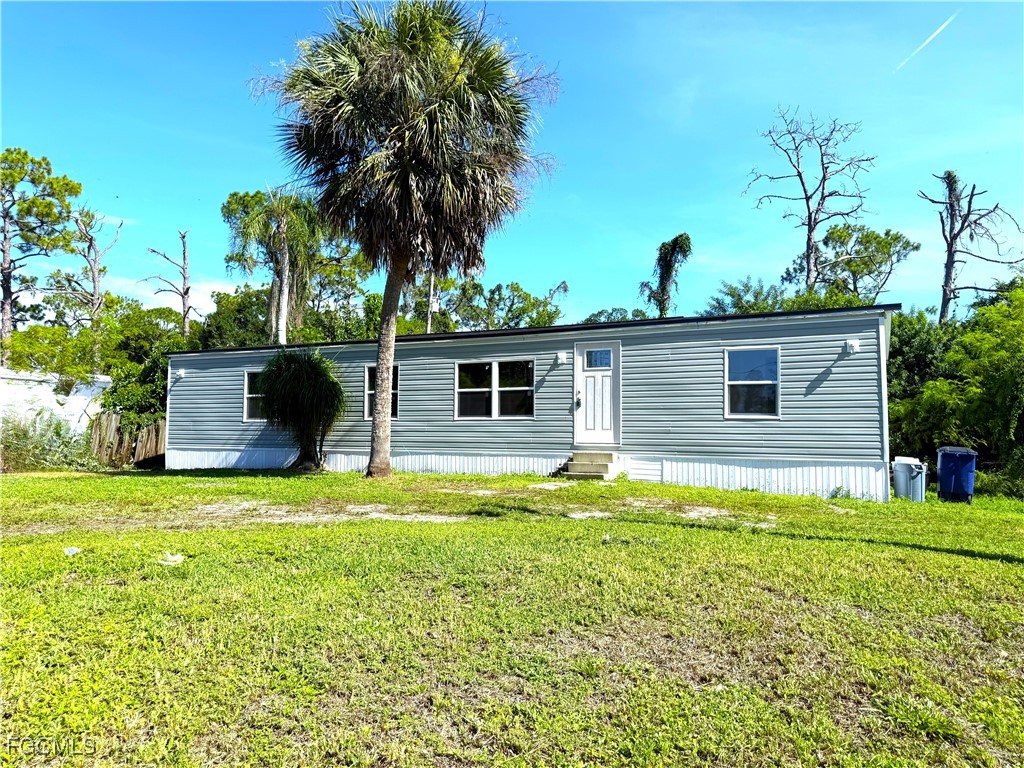 1982 Laurel Lane North Fort Myers FL 33917 2025005614 image2