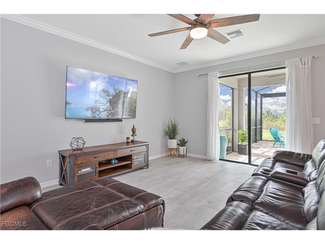 19828 Beechcrest Place Estero FL 33928 2025024105 image12