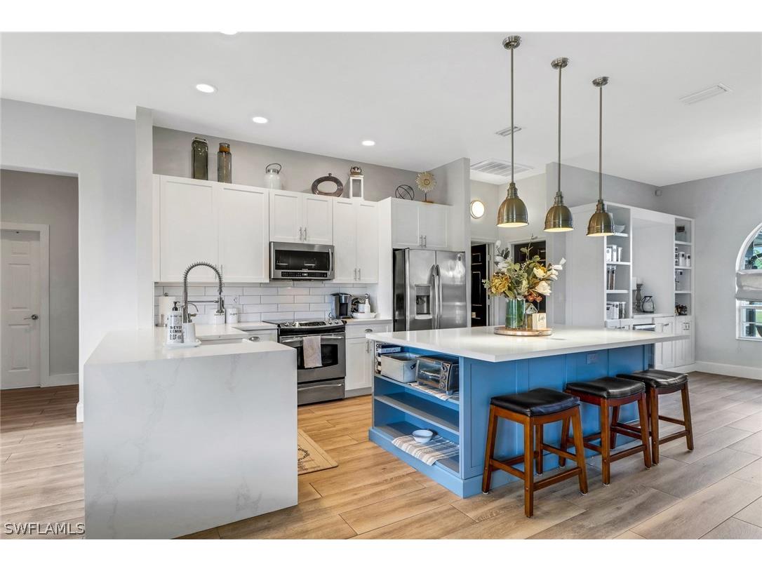 1984 47th Avenue NE Naples FL 34120 223006905 image1