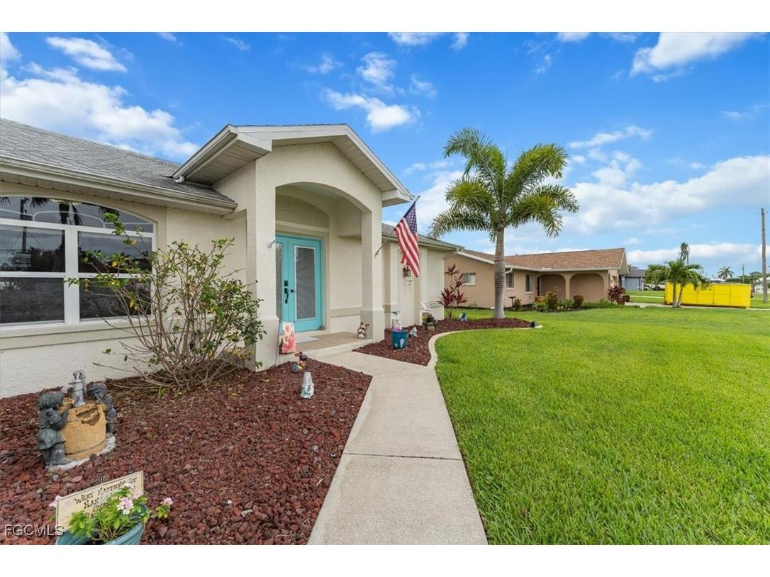 1985 Coral Point Drive Cape Coral FL 33990 2026002521 image5