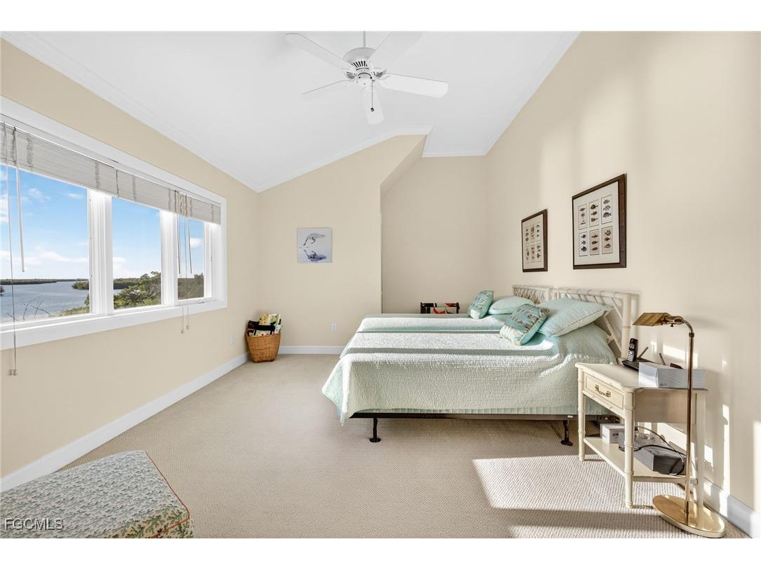 1987 My Tern Court Sanibel FL 33957 2025020448 image29