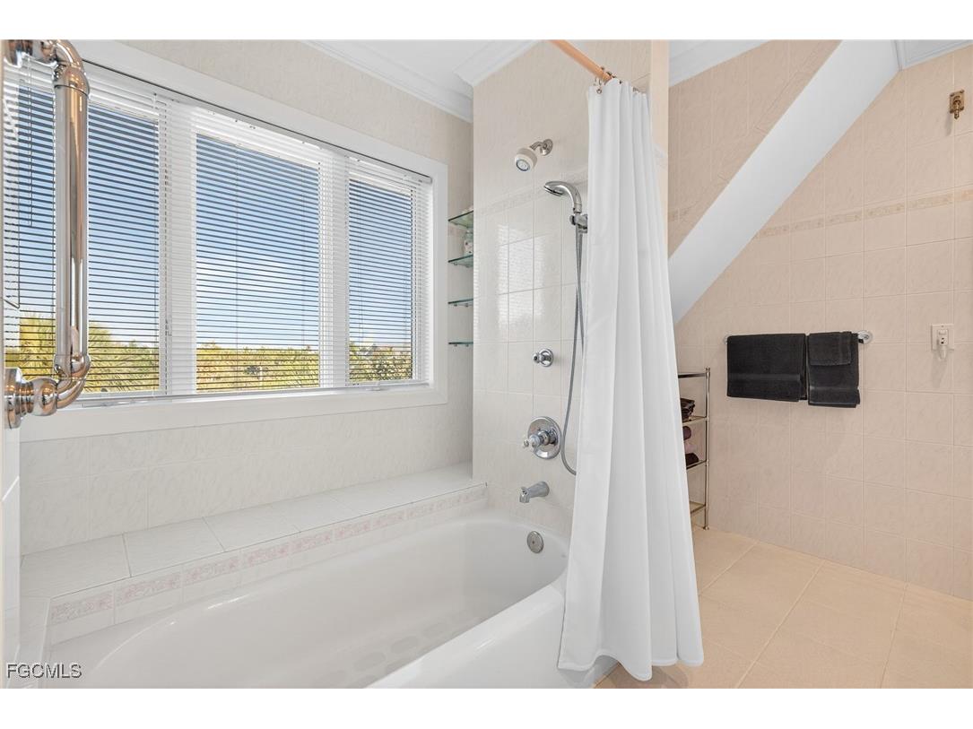 1987 My Tern Court Sanibel FL 33957 2025020448 image31