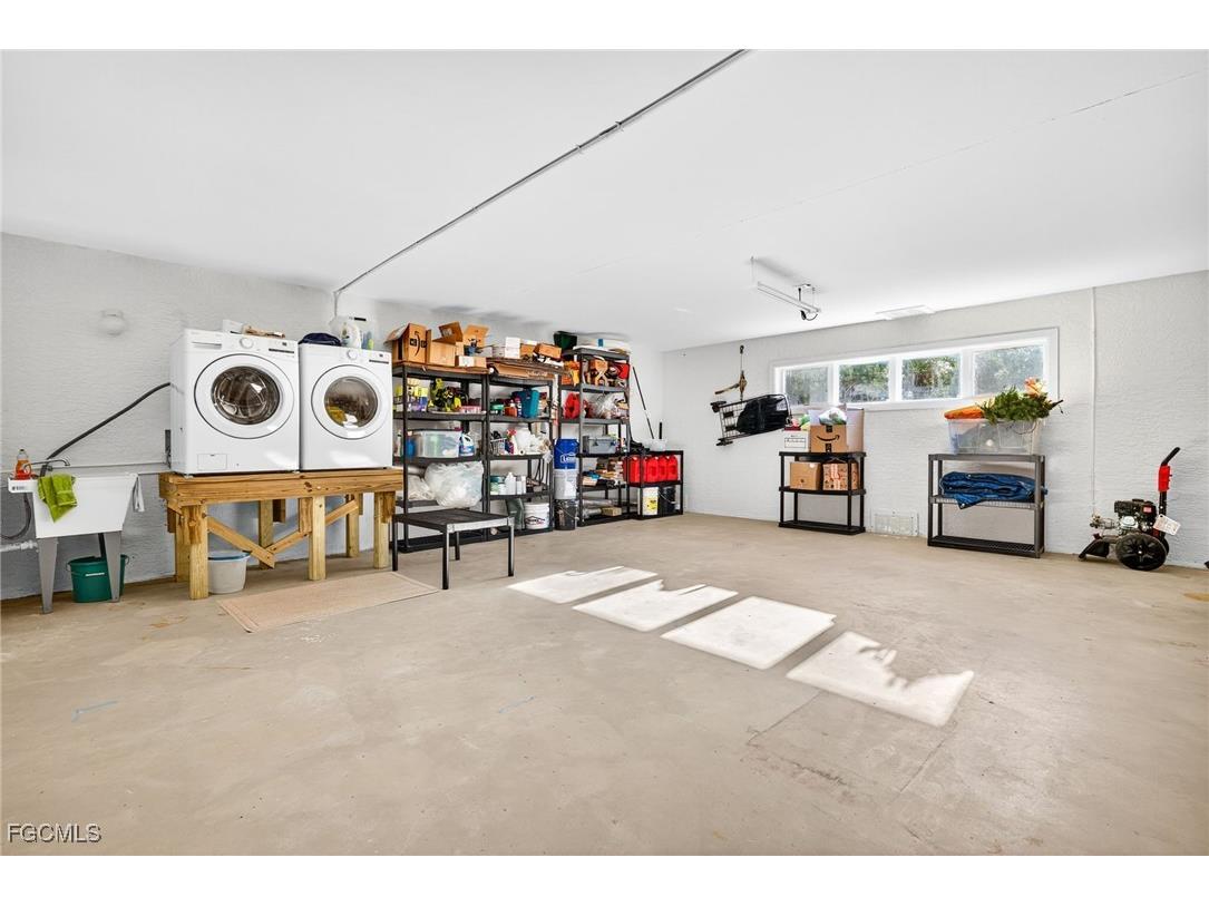 1987 My Tern Court Sanibel FL 33957 2025020448 image36