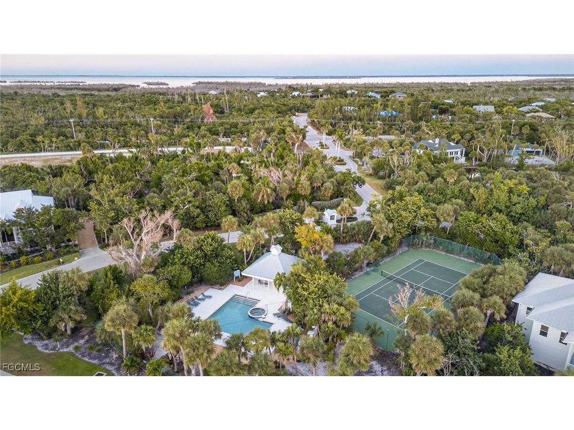 1987 My Tern Court Sanibel FL 33957 2025020448 image45