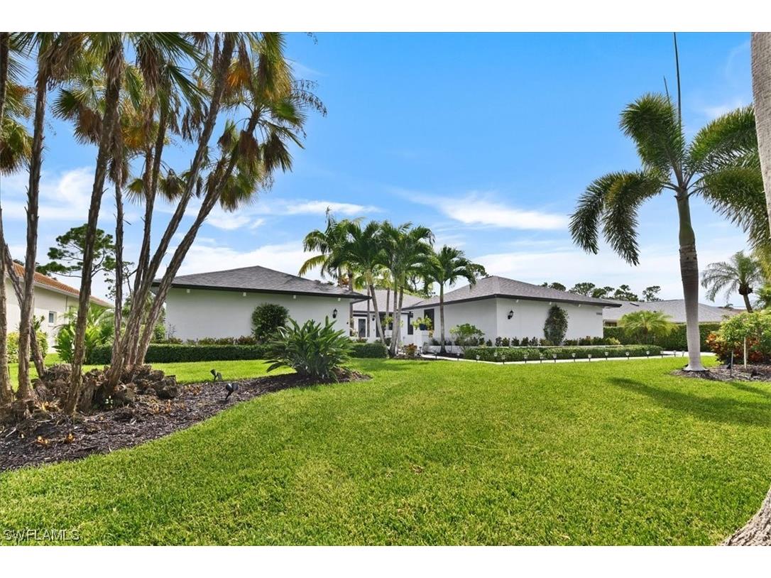 1988 Imperial Golf Course Boulevard Naples FL 34110 223059326 image1