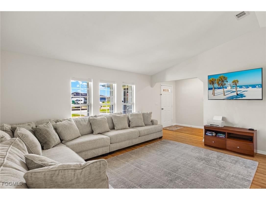 19897 Midway Boulevard Port Charlotte FL 33948 2025018033 image4