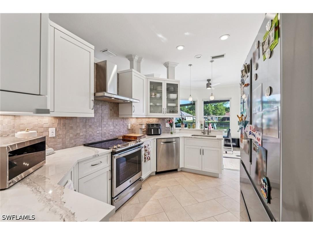 199 Vista Lane Naples FL 34119 226013461 image14