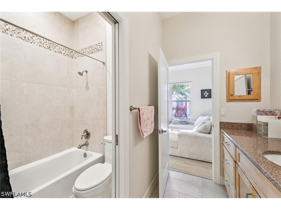 199 Vista Lane Naples FL 34119 226013461 image8