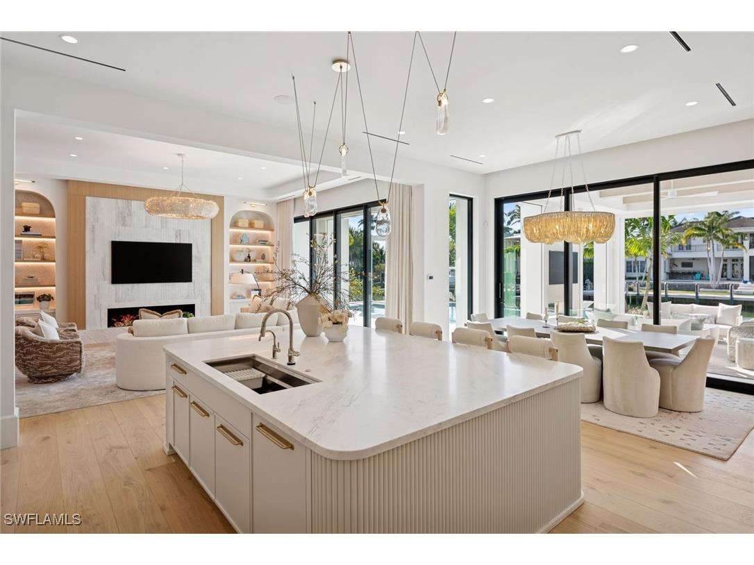 1990 7th Street S Naples FL 34102 225084686 image12