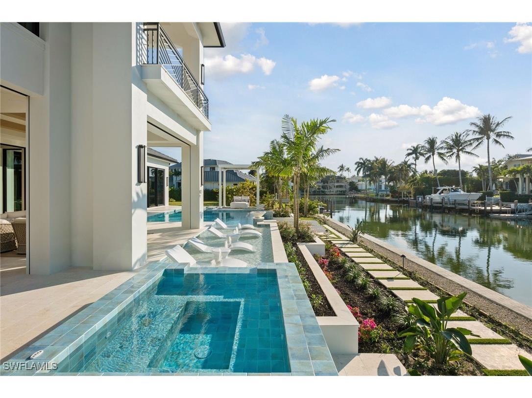 1990 7th Street S Naples FL 34102 225084686 image40