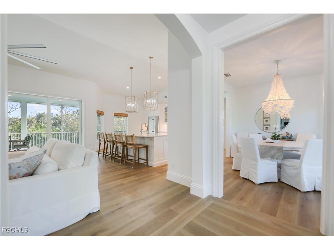 1990 My Tern Court Sanibel FL 33957 2025015594 image13