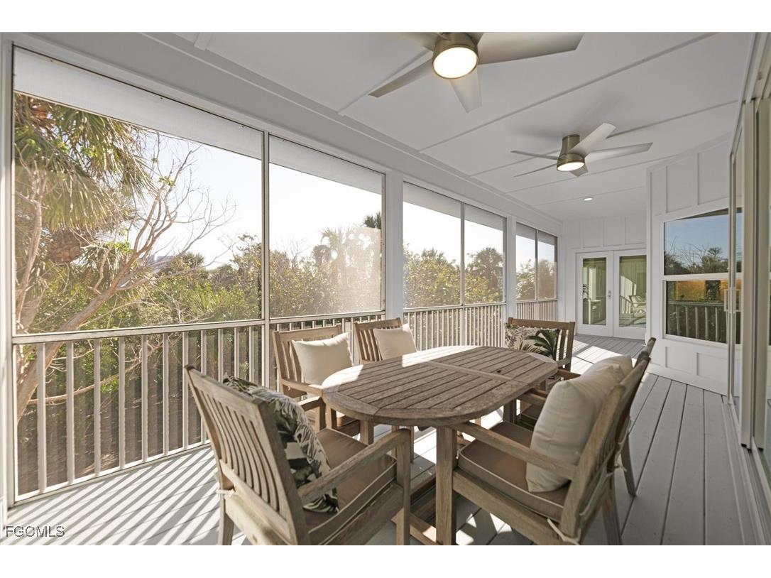 1990 My Tern Court Sanibel FL 33957 2025015594 image24