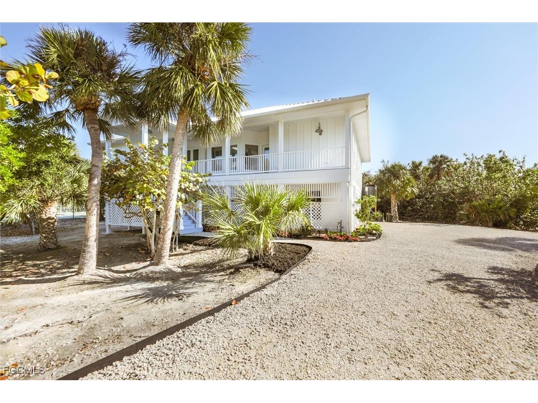 1990 My Tern Court Sanibel FL 33957 2025015594 image35