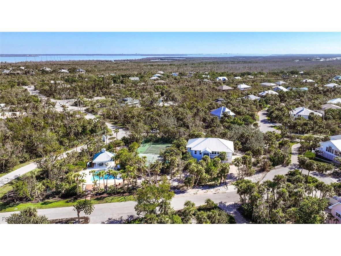 1990 My Tern Court Sanibel FL 33957 2025015594 image41