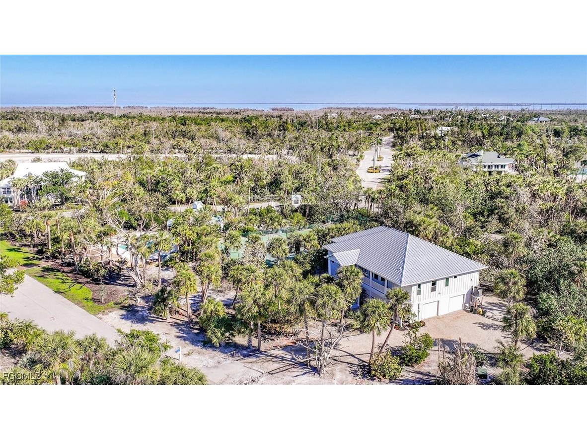 1990 My Tern Court Sanibel FL 33957 2025015594 image42