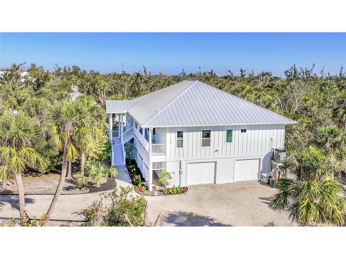 1990 My Tern Court Sanibel FL 33957 2025015594 image44