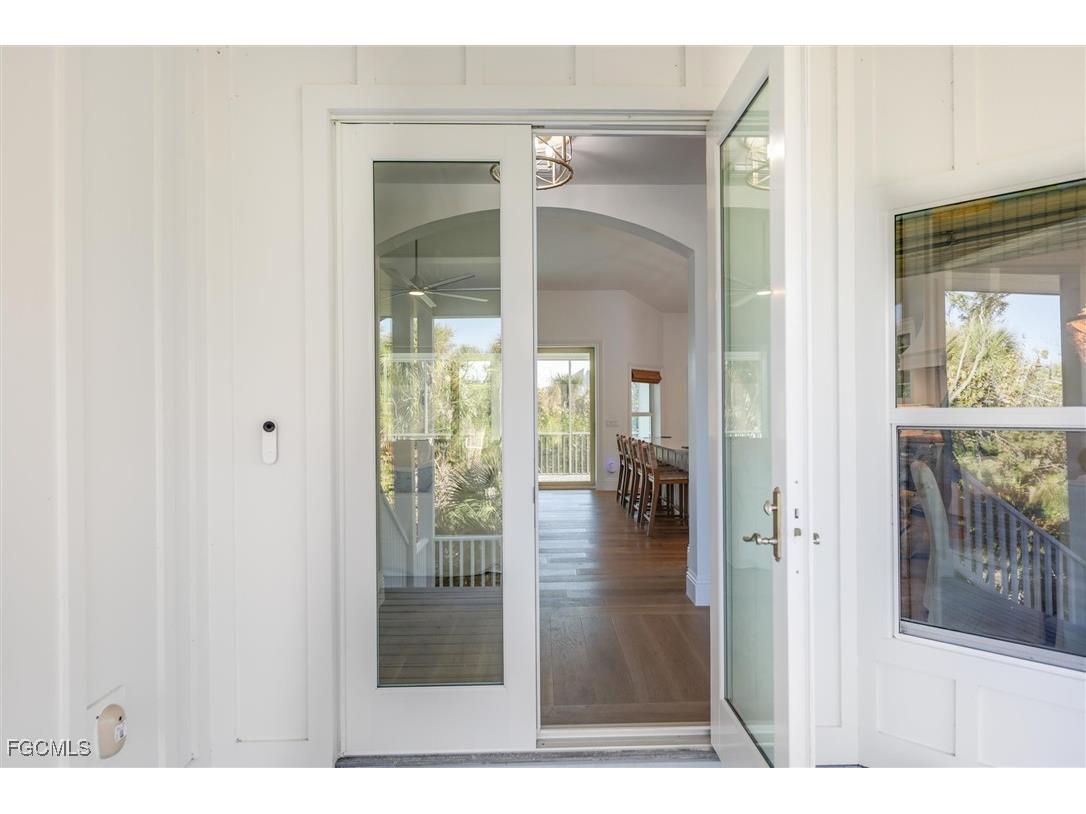 1990 My Tern Court Sanibel FL 33957 2025015594 image5