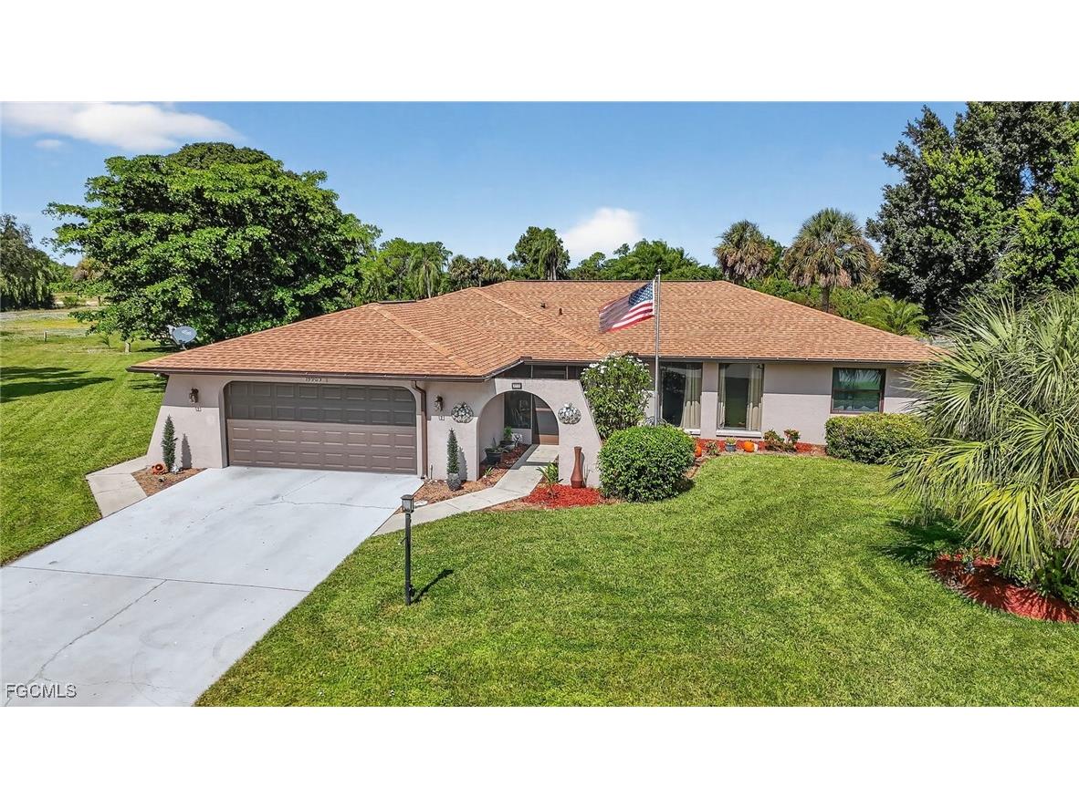 19903 Lake Vista Circle N Lehigh Acres FL 33936 2025016425 image1