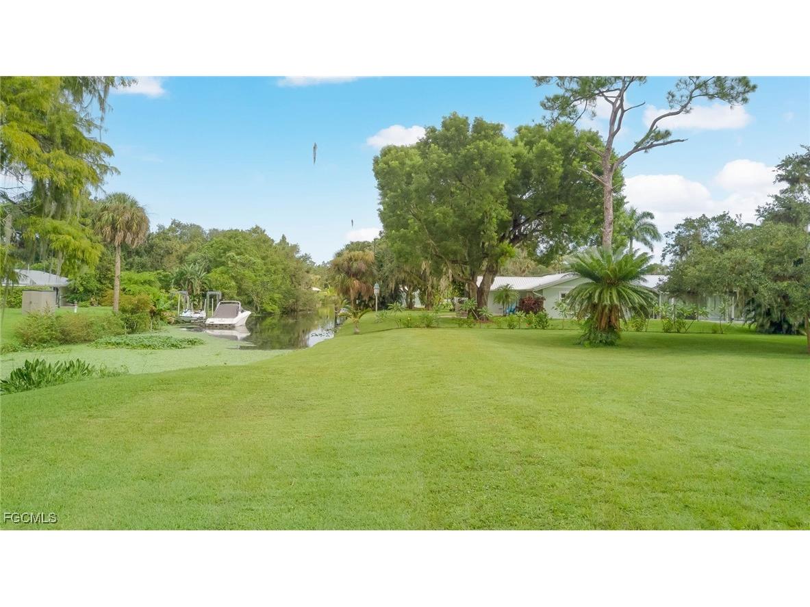 1993 Buford Street Alva FL 33920 2025011639 image5