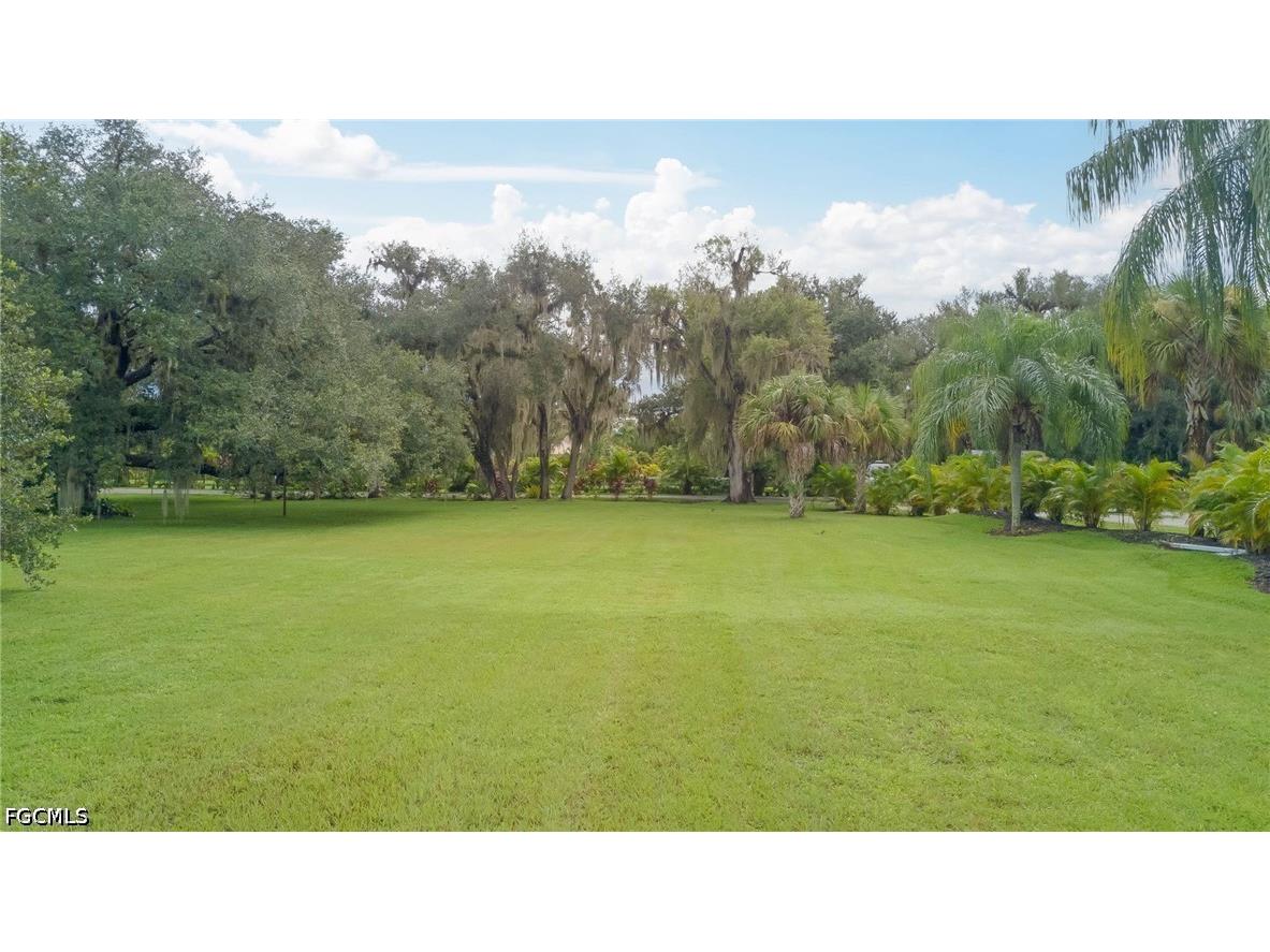 1993 Buford Street Alva FL 33920 2026018821 image12