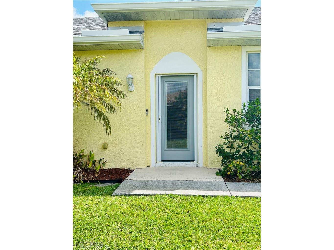 19933 Lake Vista Circle Lehigh Acres FL 33974 2026011693 image2