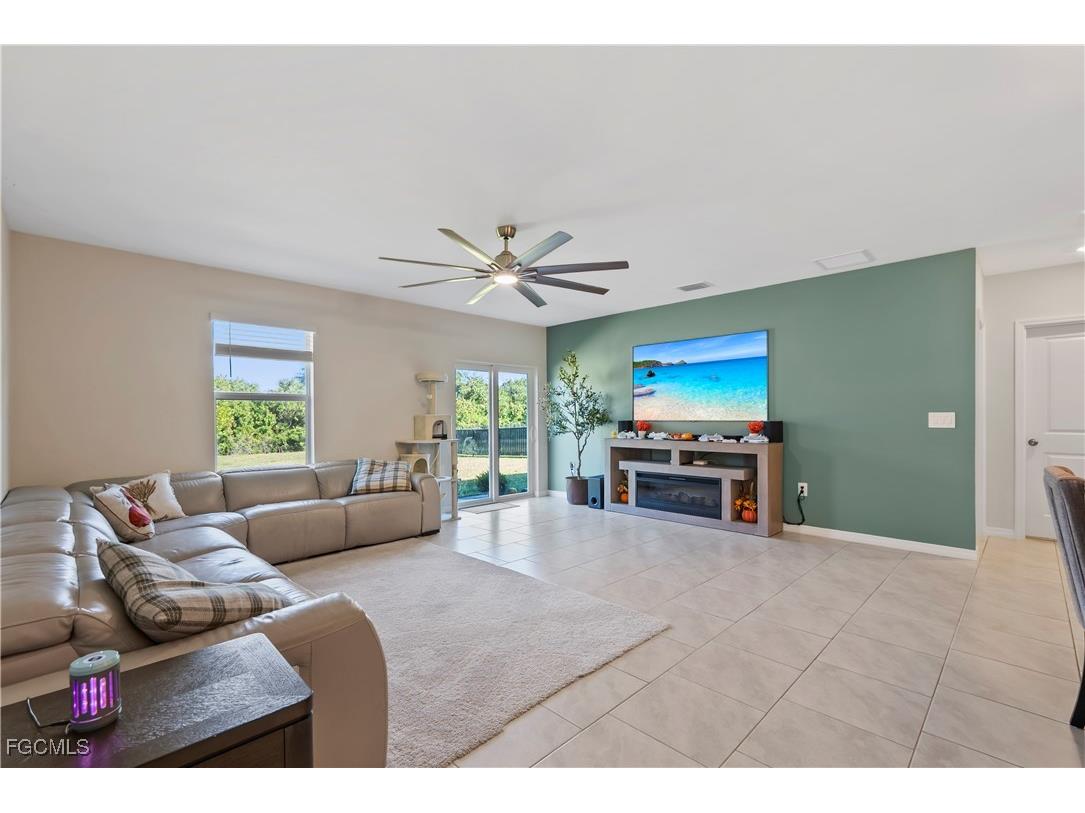 19972 Green Pasture Road Lehigh Acres FL 33974 2025021691 image4