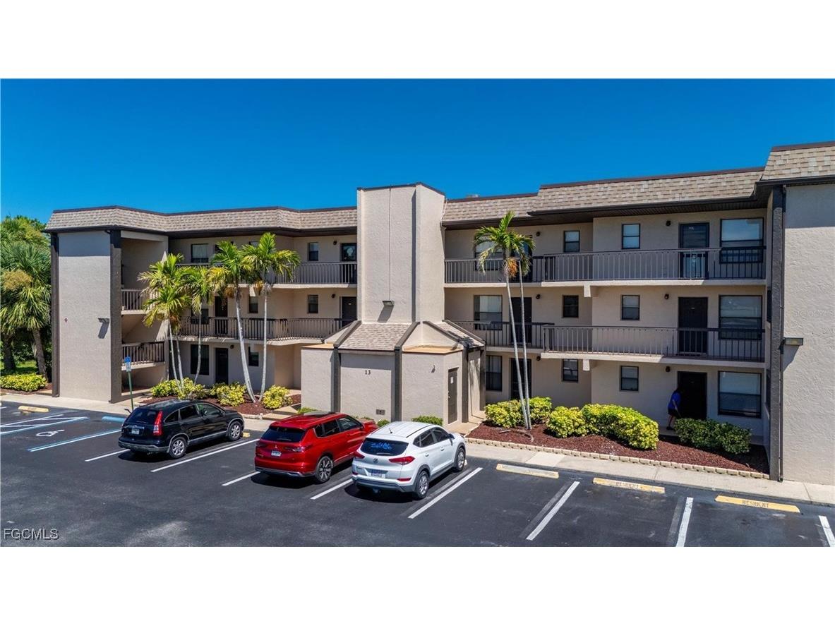 1999 Kings Highway #22B Punta Gorda FL 33980 2025020510 image1