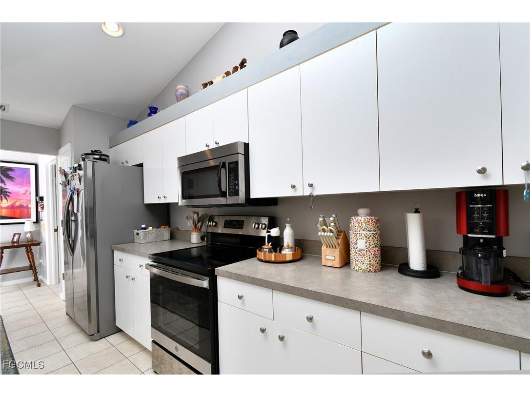 19999 Lake Vista Circle #3 Lehigh Acres FL 33936 2025020452 image9