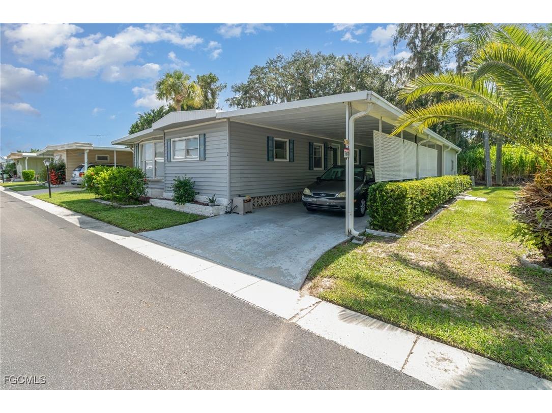 2 Ashe Street Alva FL 33920 2025003374 image1