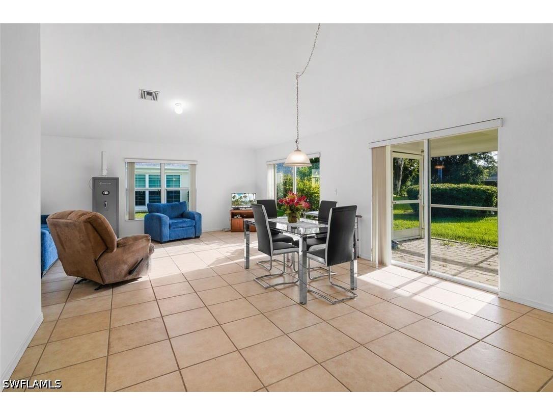 2 E Greens Circle Lehigh Acres FL 33936 226025601 image10