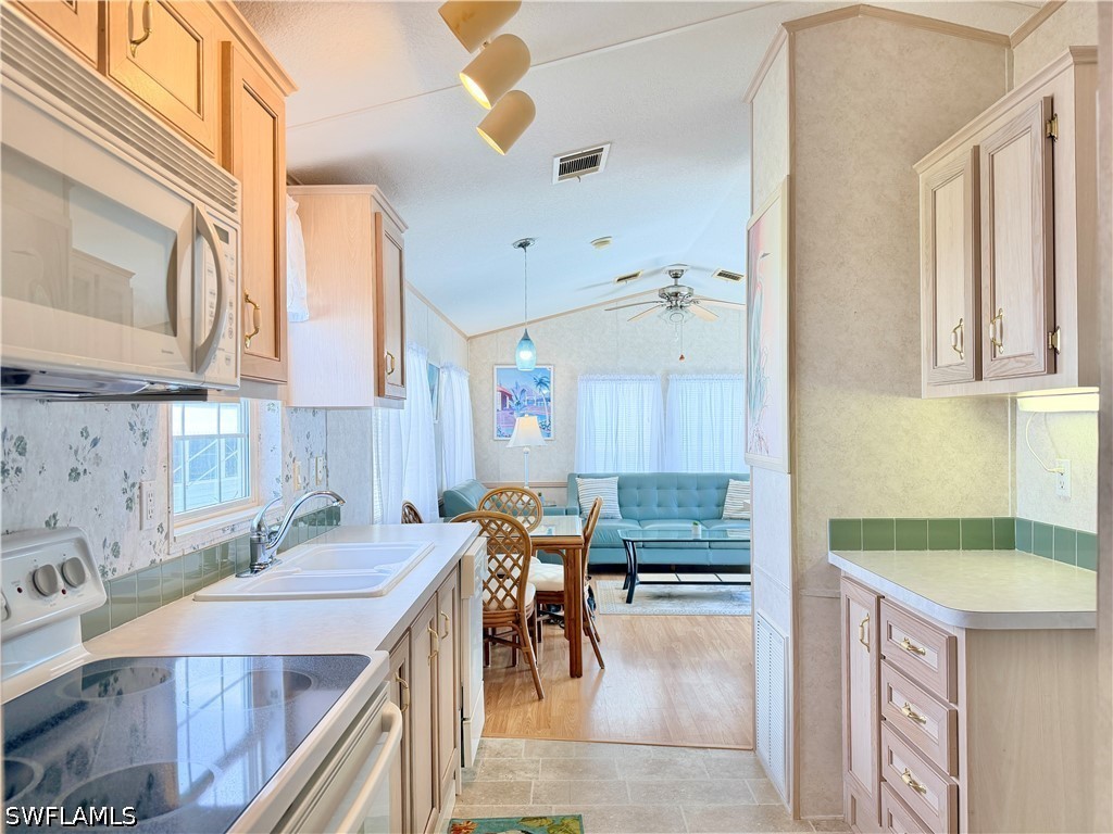 2 Jade Drive #2J Naples FL 34114 226013161 image12