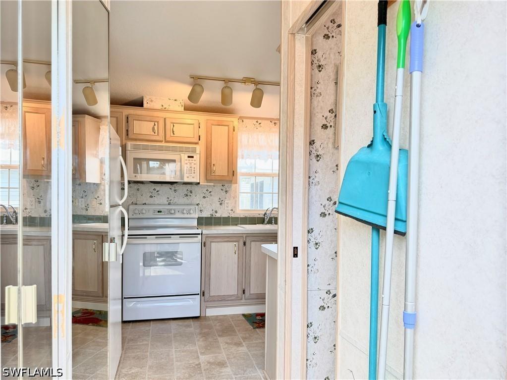 2 Jade Drive #2J Naples FL 34114 226013161 image2