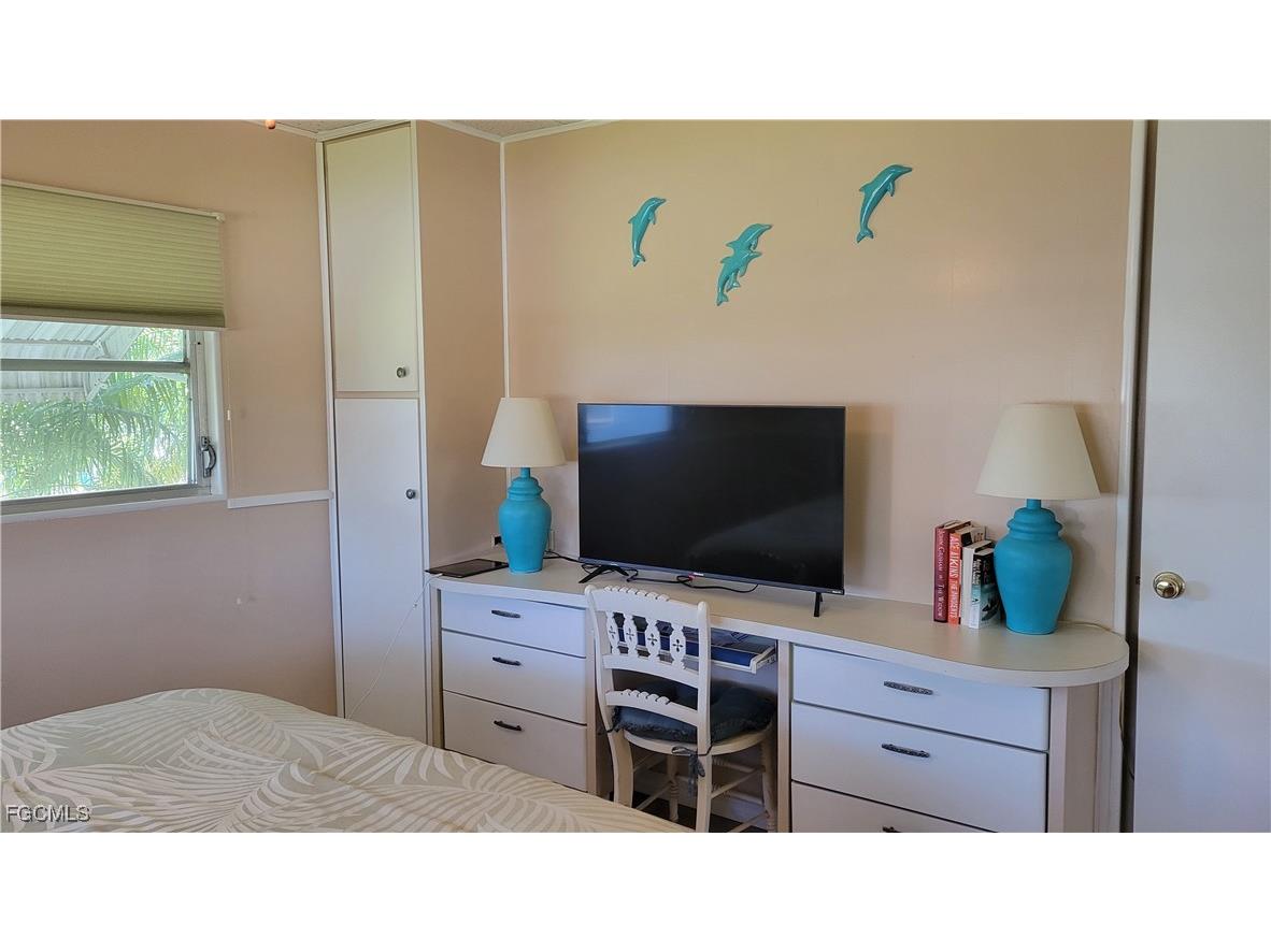 20 Channel Lane Fort Myers FL 33905 2025021635 image15