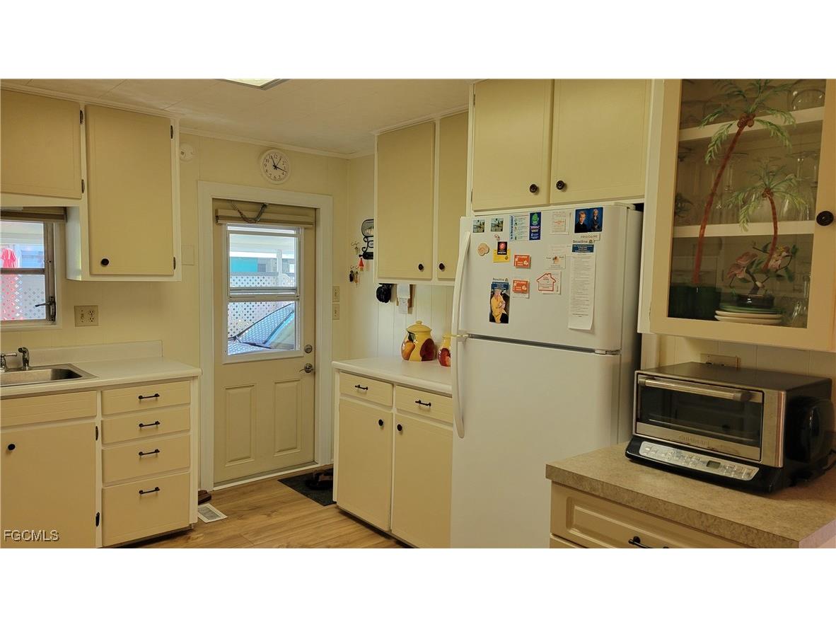 20 Channel Lane Fort Myers FL 33905 2025021635 image7